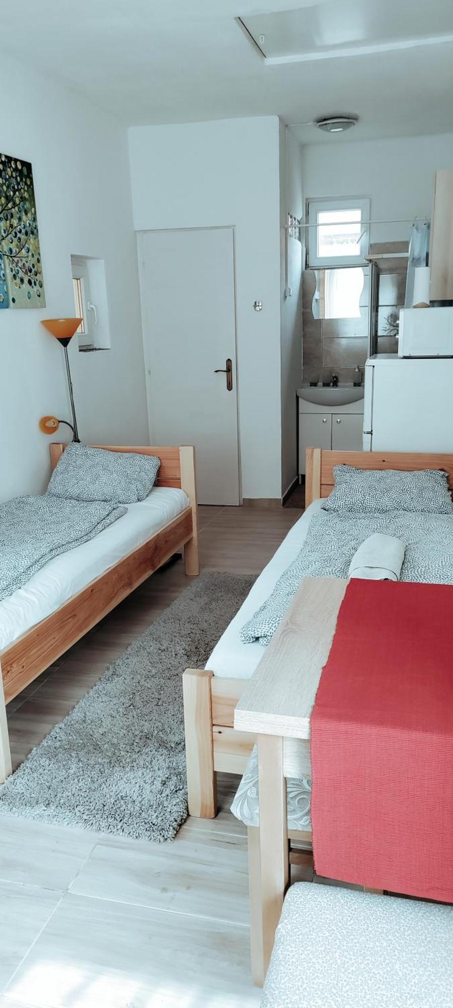 Napfény Apartmanház Balatonberény Szoba fotó